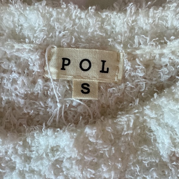 Two piece set fuzzy sweater and shorts by POL. I104 - Picture 3 of 7